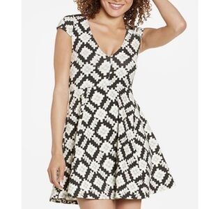 Mink Pink Versus Abstract Dress Size small